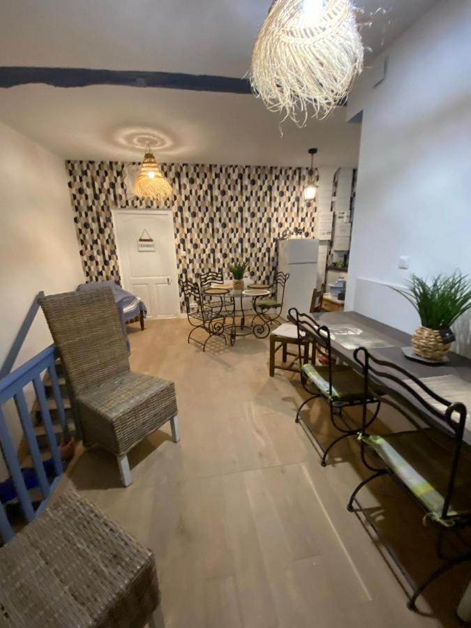 Fenetre Sur Cour Du Docteur Privey - Secure Park Bike - Voie Bleue Hotel Tournus Bagian luar foto