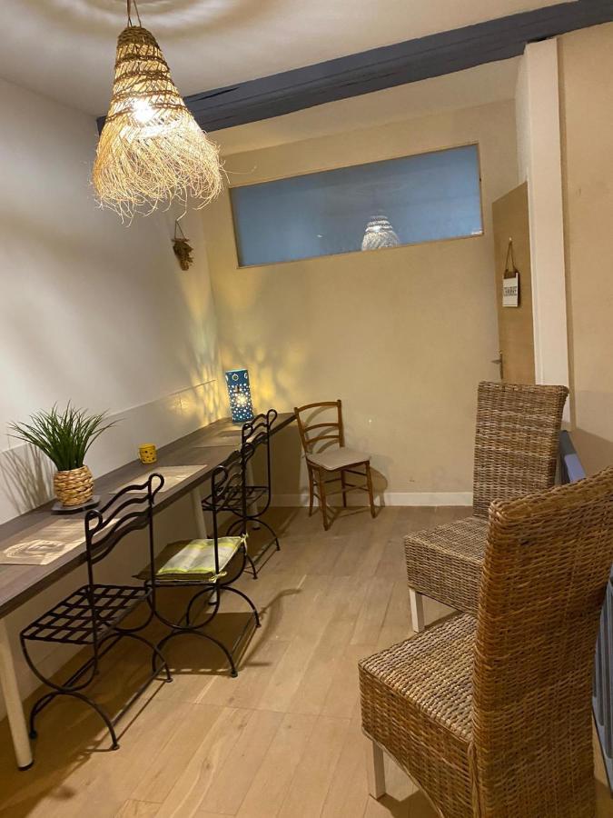 Fenetre Sur Cour Du Docteur Privey - Secure Park Bike - Voie Bleue Hotel Tournus Bagian luar foto