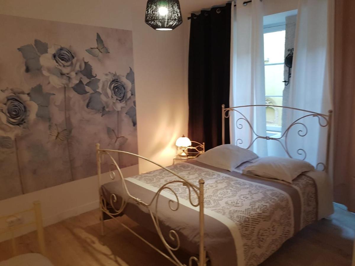 Fenetre Sur Cour Du Docteur Privey - Secure Park Bike - Voie Bleue Hotel Tournus Bagian luar foto